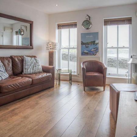 Goscar Court - 1 Bedroom Apartment - Тенби Экстерьер фото