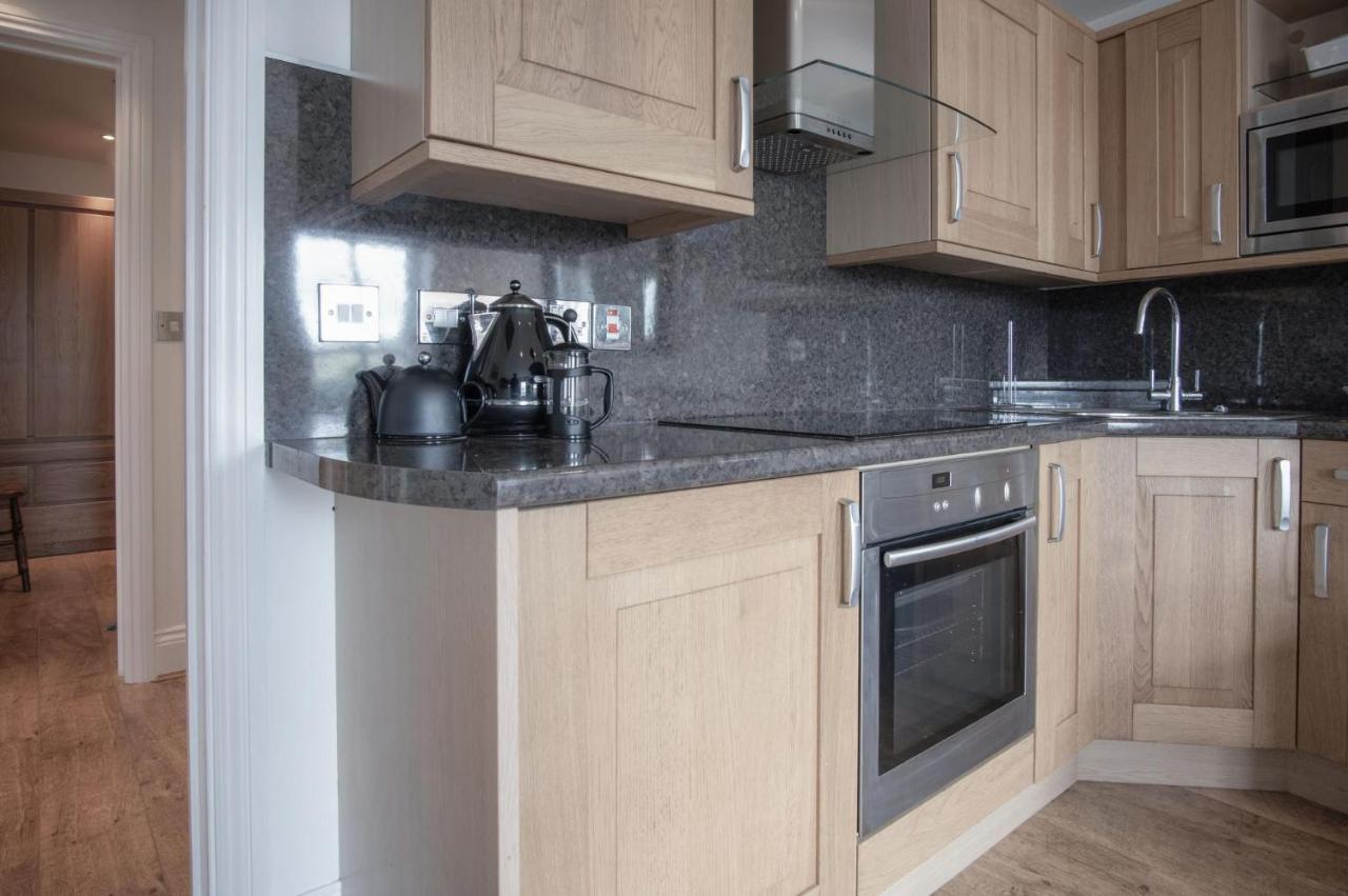 Goscar Court - 1 Bedroom Apartment - Тенби Экстерьер фото